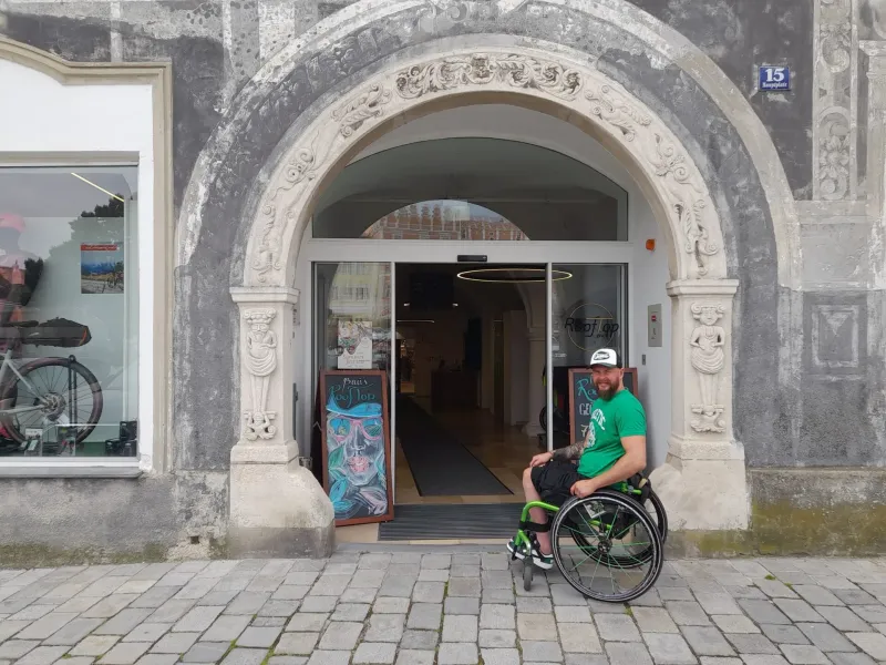 Accessible Guide sgrafit Hotel und  sgrafit RoofTop